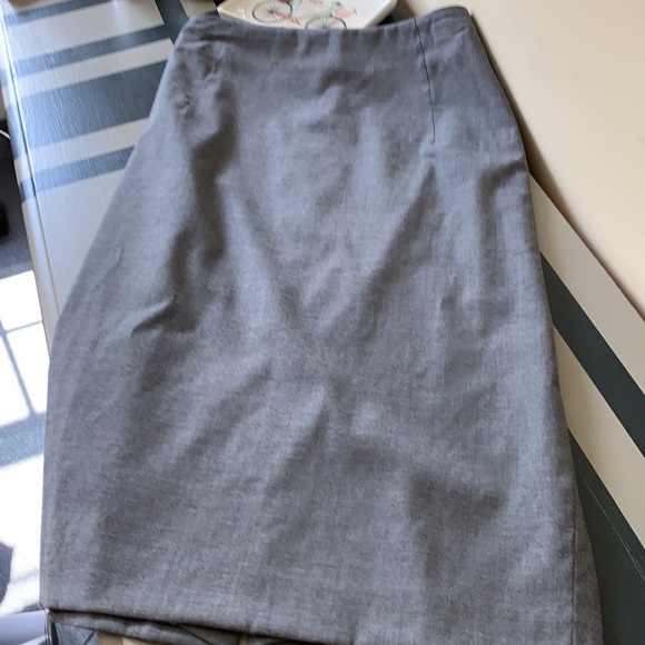 HP 🎉🎁. Hugo Boss women’s pencil skirt - Picture 4 of 8